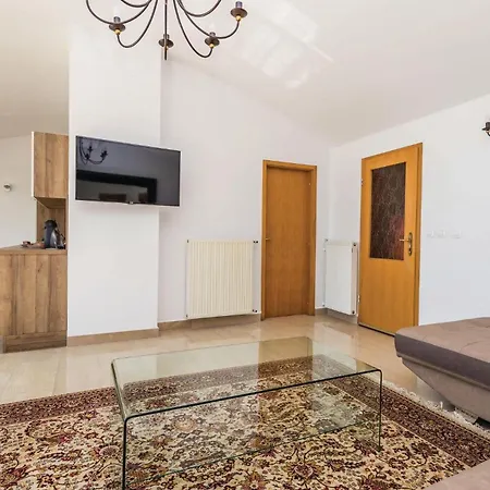 8 Bedroom Beautiful In Matulji
