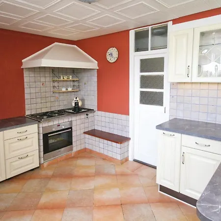 Holiday home 8 Bedroom Beautiful In