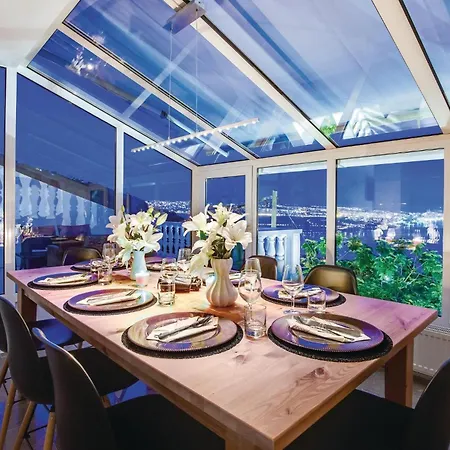 8 Bedroom Beautiful In Holiday home