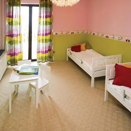 Holiday home 8 Bedroom Beautiful In Matulji