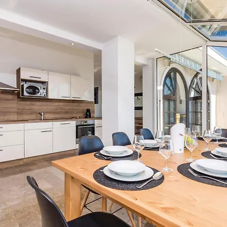 8 Bedroom Beautiful In Holiday home